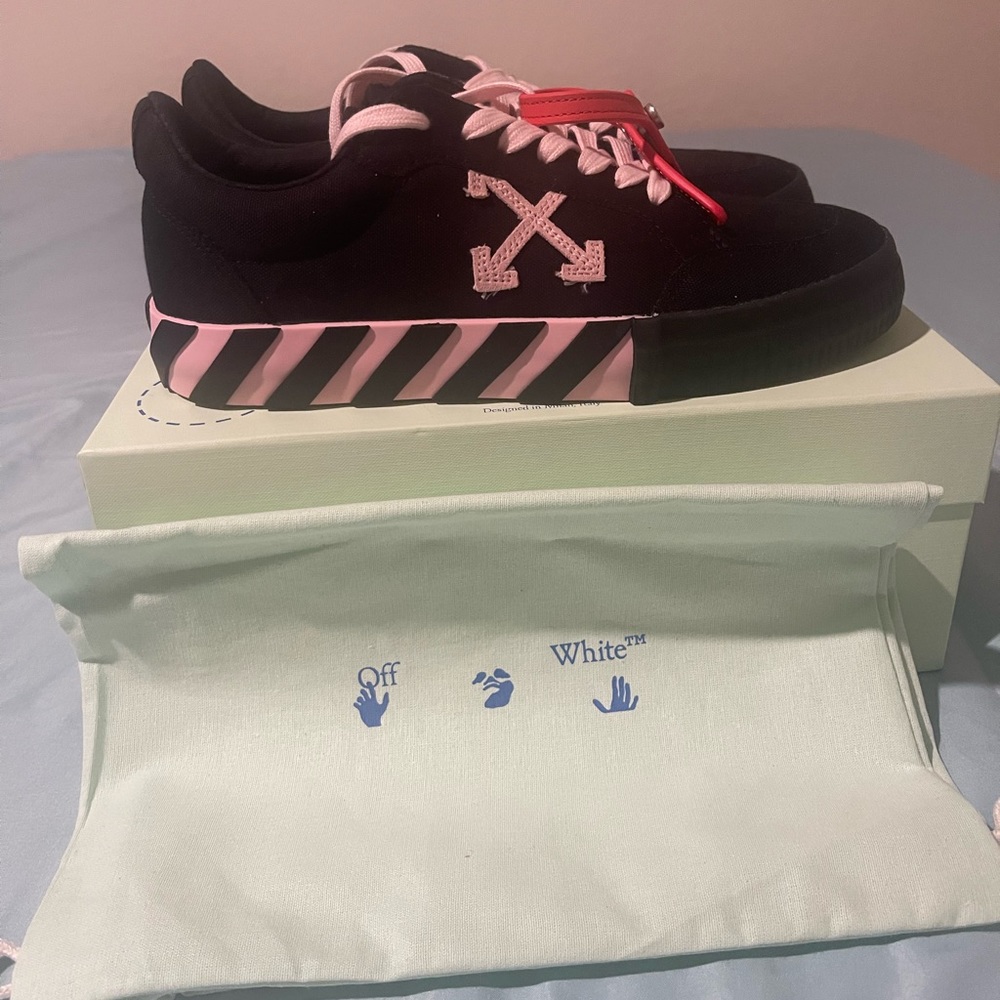 OFF - WHITE SNEAKERS